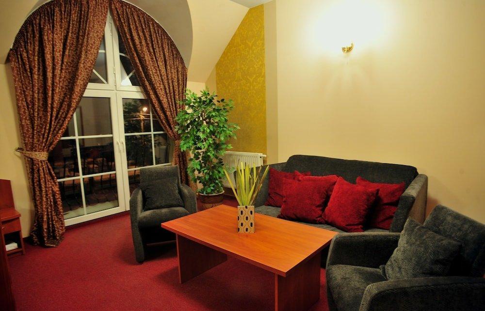 Hotel Zlote Deby Varsovie Extérieur photo