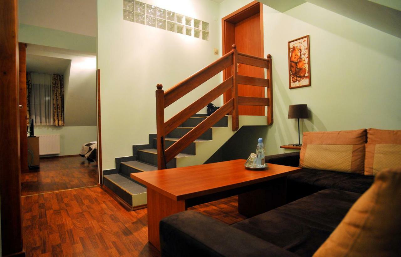 Hotel Zlote Deby Varsovie Extérieur photo