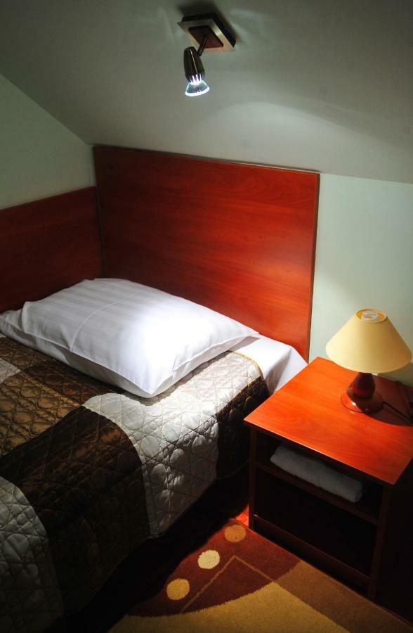 Hotel Zlote Deby Varsovie Extérieur photo