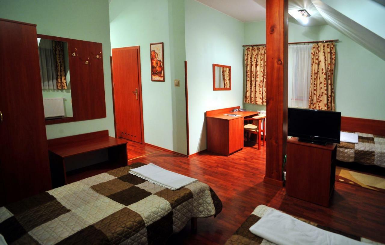 Hotel Zlote Deby Varsovie Extérieur photo
